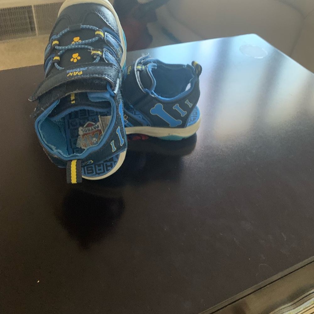 Sandals - Picture 3 of 6